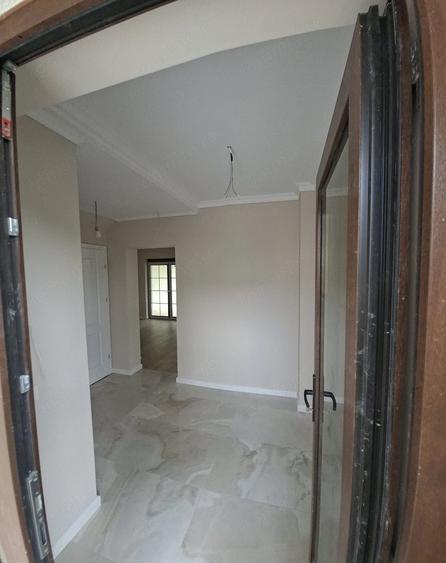 Casă cu 5 camere cu Teren 250 Mp în Torontalului