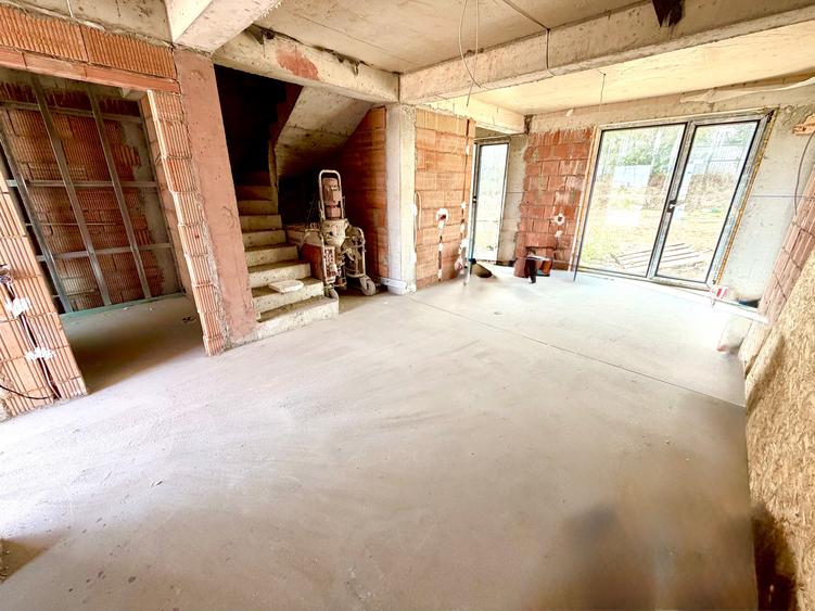 Duplex cu 4 camere cu Canalizare în Splaiul Unirii