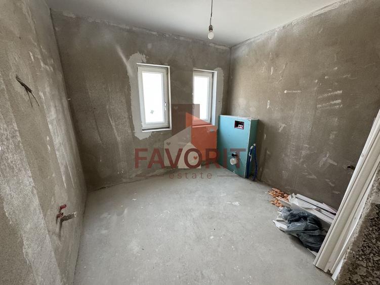 Duplex cu 5 camere cu Canalizare în Girocului