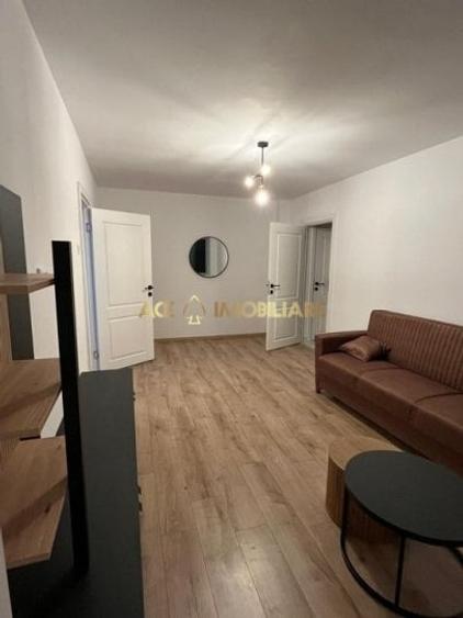 Apartament cu 2 camere semidecomandat, mobilat în Giurgiului