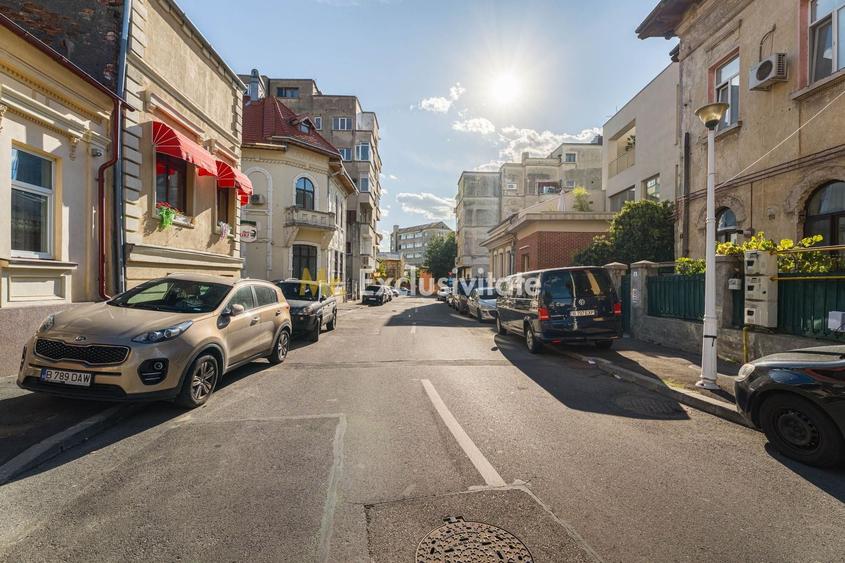 Casă individuală cu 4 camere cu Canalizare în Victoriei