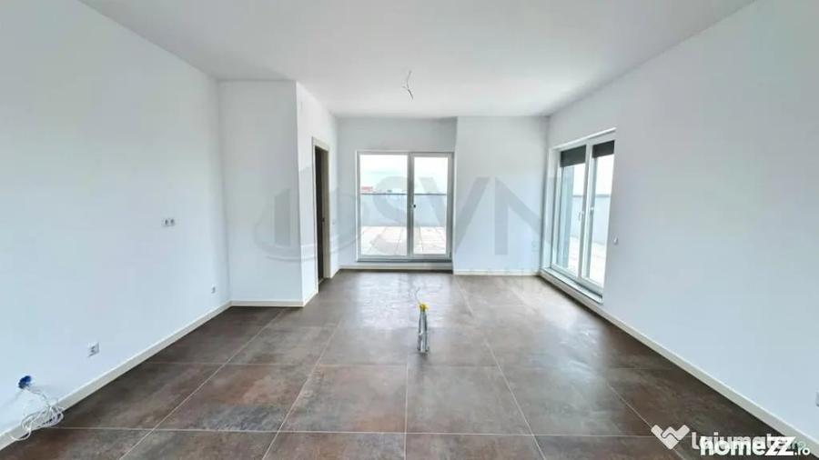 Apartament cu 4 camere decomandat în Costin Georgian