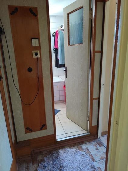 Apartament cu 3 camere semidecomandat în Fizicienilor