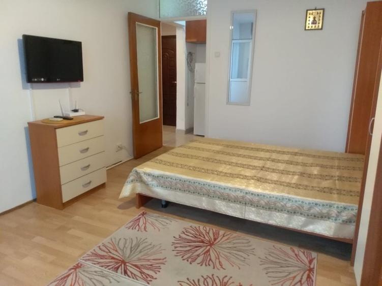 Garsonieră decomandată în Tineretului