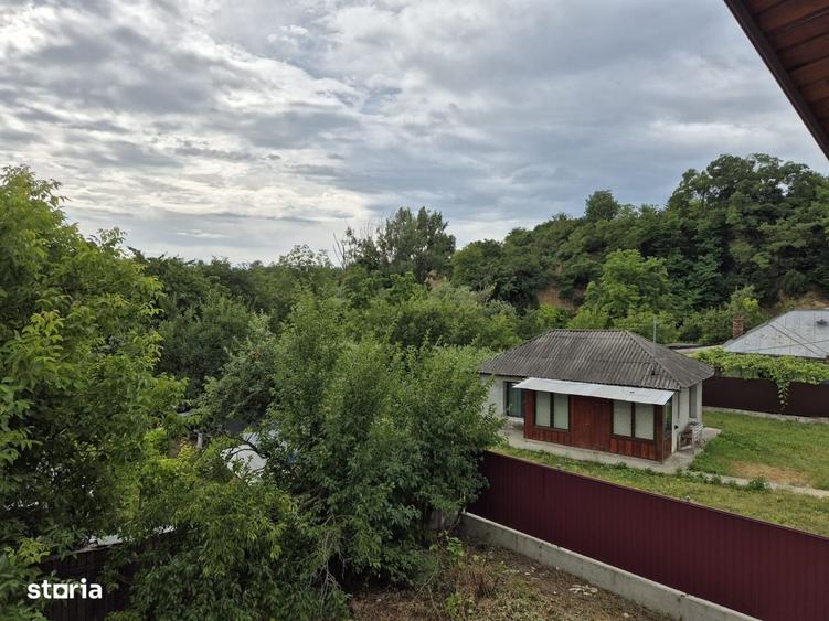 Casă cu 4 camere cu Teren 540 Mp în Măgura