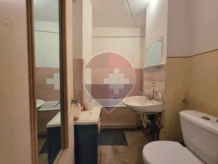 Apartament cu 2 camere decomandat în Est