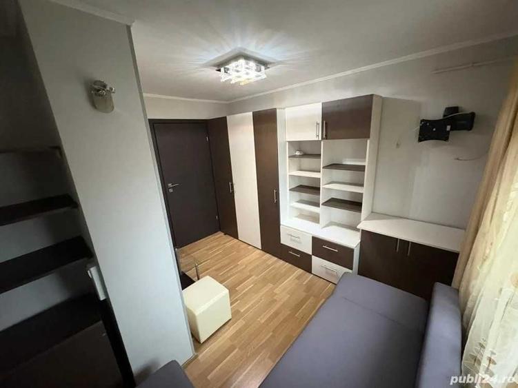 Apartament cu 3 camere decomandat în Lunei