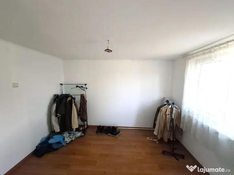 Casă cu 3 camere cu Teren 4400 Mp în Vulturu