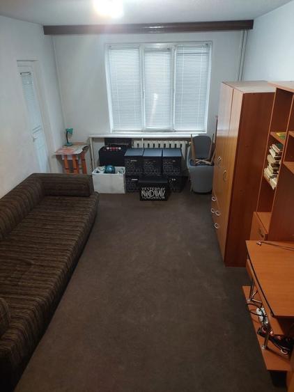 Apartament cu 3 camere decomandat în Rahova