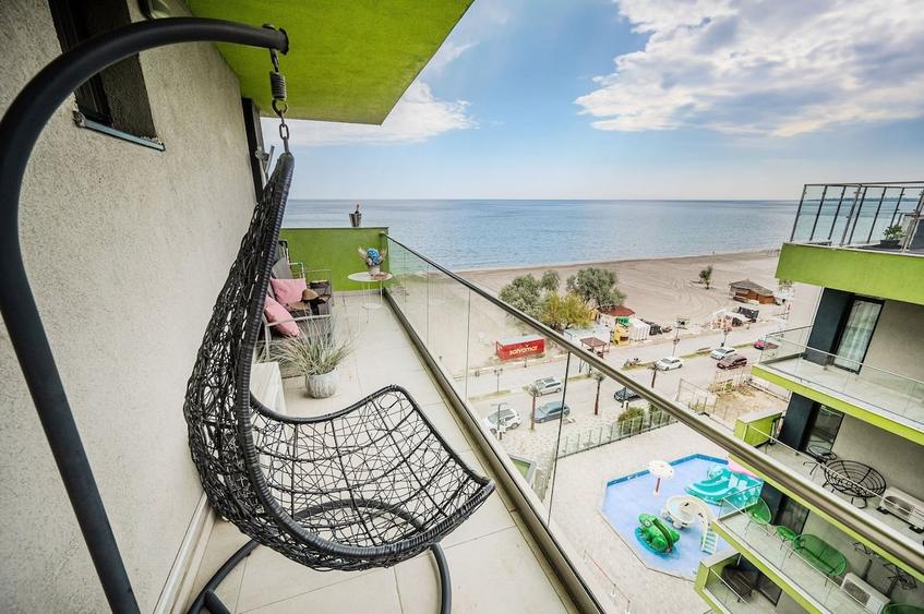 Apartament cu 3 camere decomandat în Mamaia-Sat