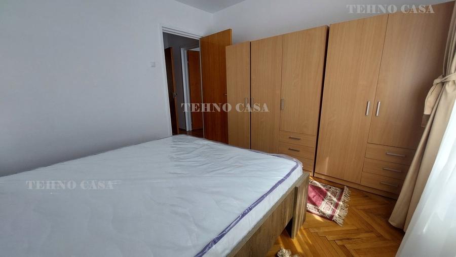 Apartament cu 3 camere decomandat în Est