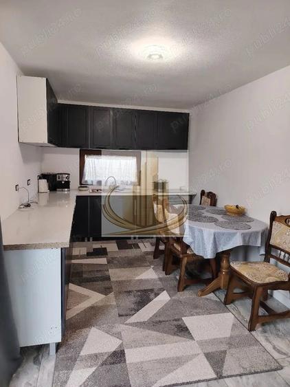Casă cu Teren 430 Mp în Plopi
