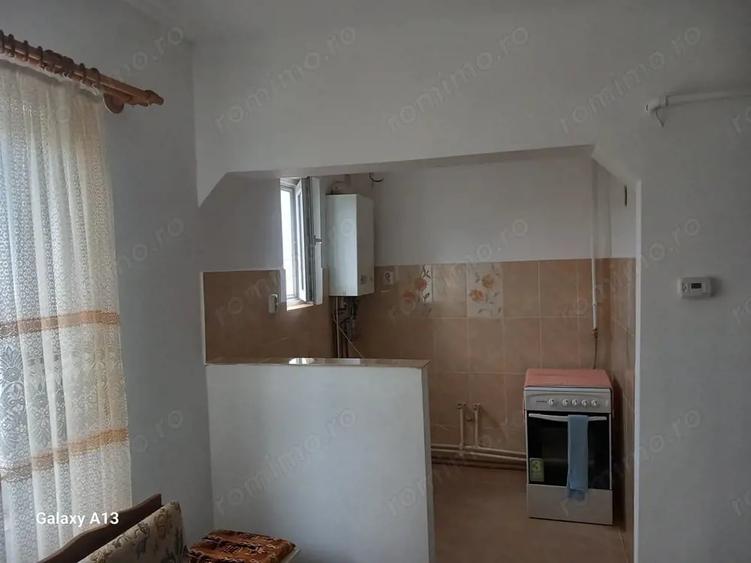 Apartament cu 2 camere semidecomandat în Micro 14