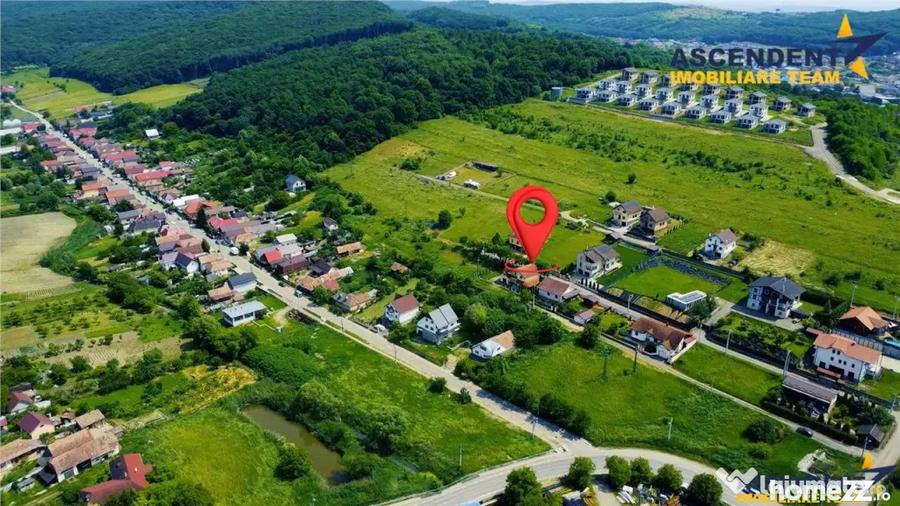 Casă cu 6 camere cu Teren 500 Mp în Corunca