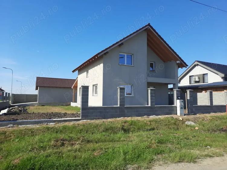 Casă cu 3 camere cu Teren 550 Mp în Beregsău Mare