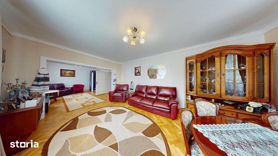 Casă cu 4 camere cu Teren 1280 Mp în Valea Aurie
