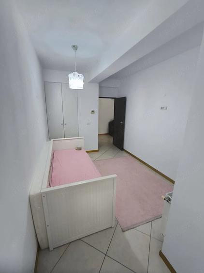 Apartament cu 3 camere decomandat în Torontalului