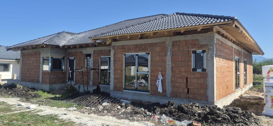 Casă individuală cu 3 camere cu Teren 270 Mp în Unirea