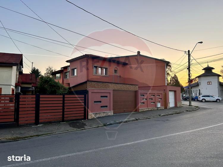 Casă cu 5 camere cu Teren 300 Mp în Pictor Rosenthal