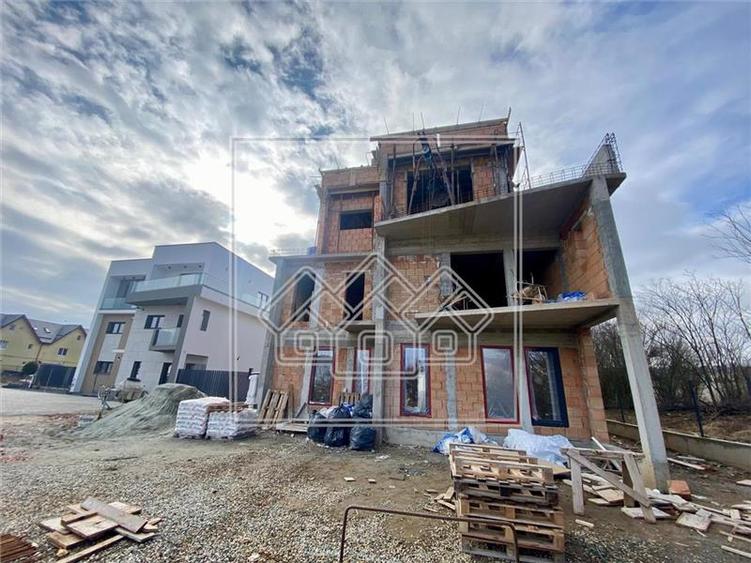 Apartament cu 4 camere nedecomandat în Arhitecților - Calea Cisnădiei