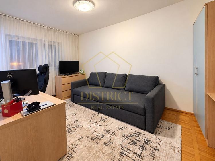 Apartament cu 3 camere decomandat, mobilat în Girocului