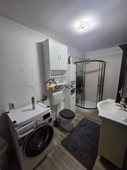 Casă individuală cu 4 camere cu Canalizare în Central