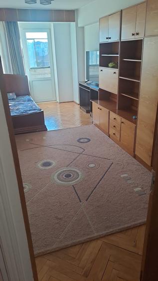Apartament cu 2 camere decomandat în Decebal