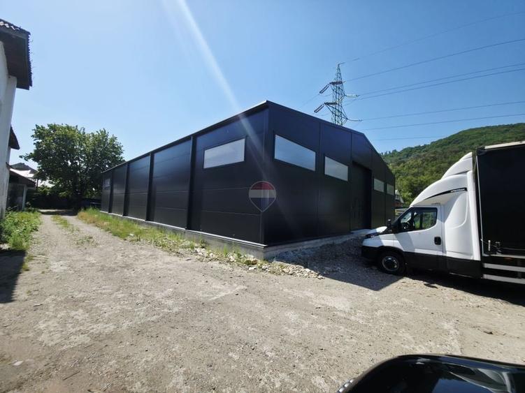 Spațiu industrial, de 570 mp, în Dărmănești