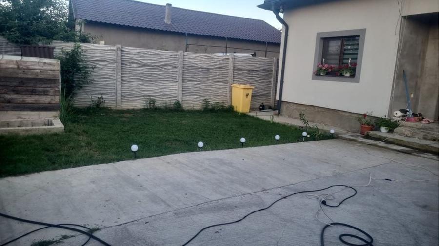 Casă cu 4 camere în Milești