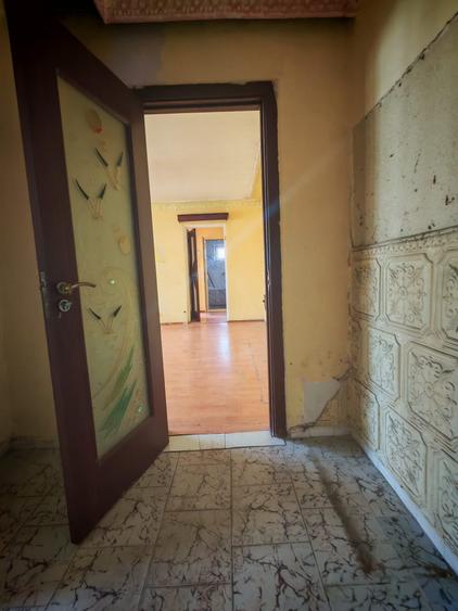 Oportunitate de renovare! 2 camere, 53 mp, etaj 3/4, loc de parcare - 15