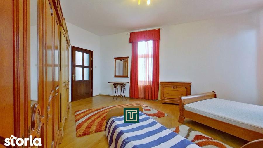 Apartament cu 3 camere decomandat, mobilat în Central