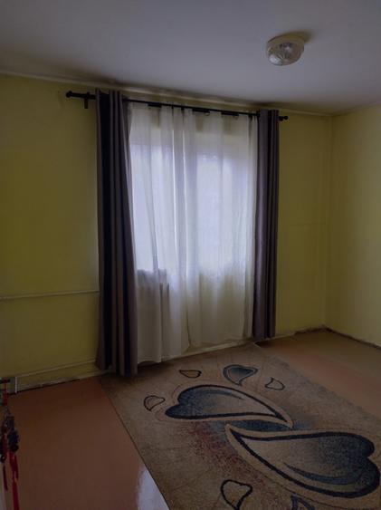 Apartament cu 2 camere semidecomandat în Prelungirea Ferentari