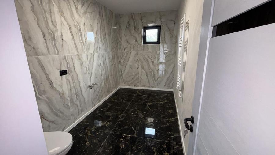 Casă individuală cu 3 camere cu Canalizare în Stâlpu