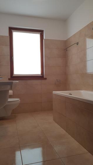 Apartament cu 3 camere decomandat în Calea Dumbrăvii