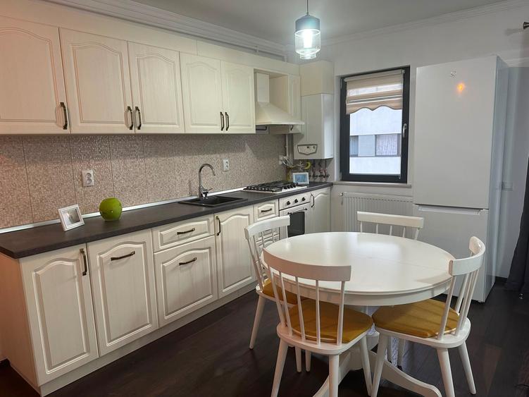 Apartament cu 2 camere decomandat în Florești