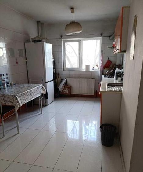 Apartament cu 3 camere decomandat, mobilat în Chișinau