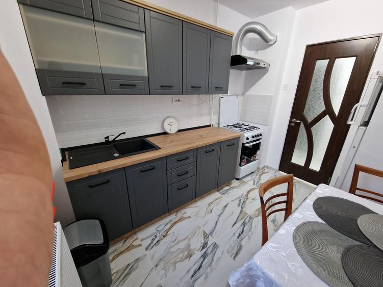 Apartament cu 2 camere semidecomandat în Central