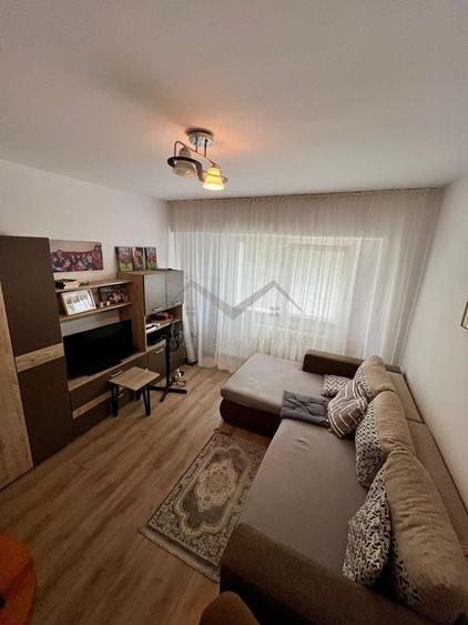 Apartament cu 3 camere decomandat în Cug