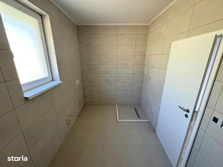 Casă cu 4 camere în Tomești
