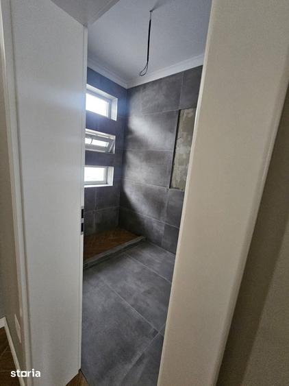 Casă cu 4 camere cu Teren 440 Mp în Central