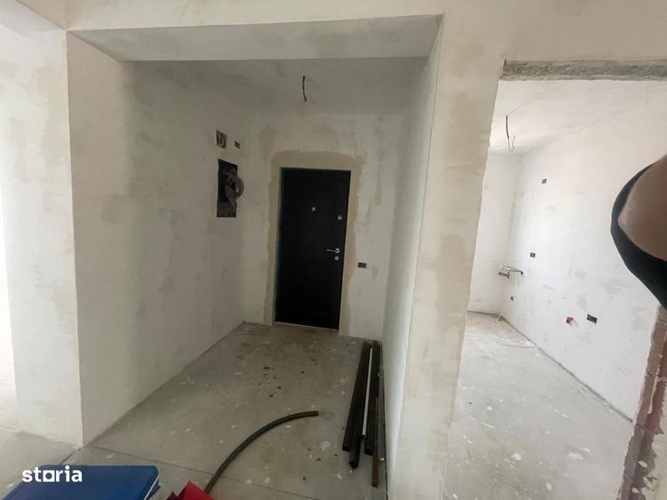 Casă cu 4 camere cu Teren 400 Mp în Domnești