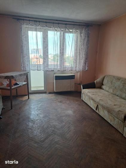 Apartament cu 2 camere semidecomandat în Micro 17
