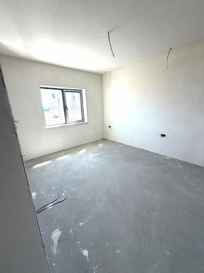 Apartament cu 3 camere decomandat în Sântandrei
