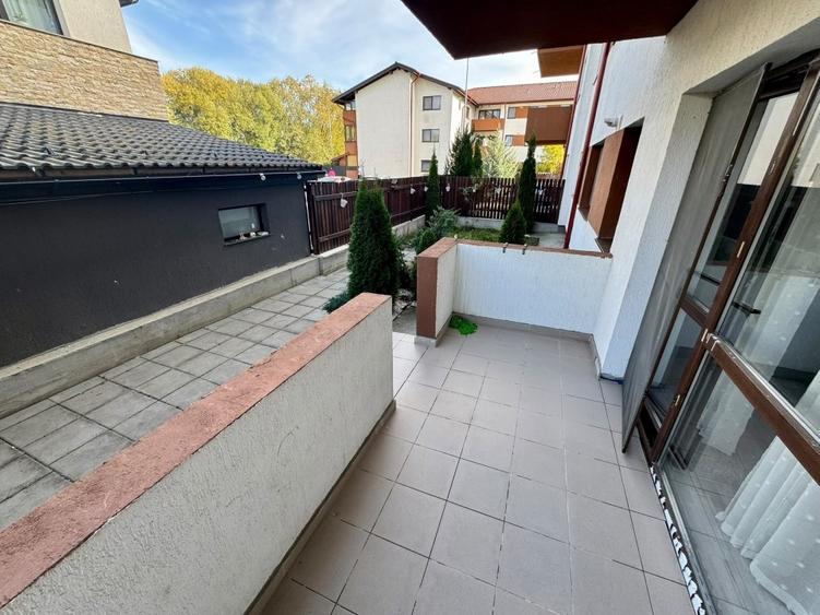 Apartament cu 3 camere, mobilat în Sânpetru