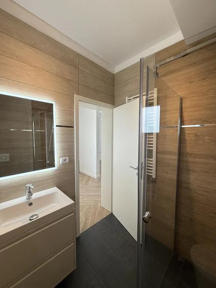 Casă cu 4 camere cu Teren 360 Mp în Central