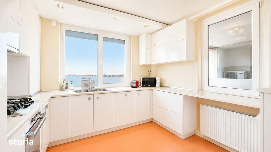 Apartament cu 3 camere în Intim