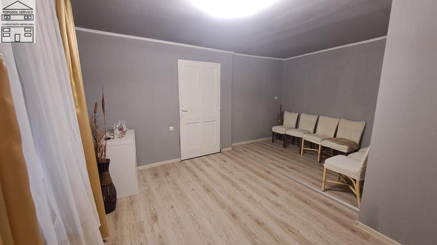 Casă individuală cu 6 camere cu Teren 580 Mp în Central
