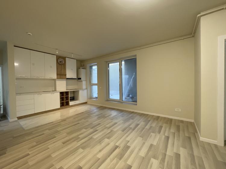 Apartament cu 3 camere semidecomandat în Grigorescu