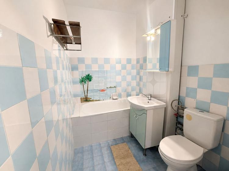 Apartament cu 2 camere semidecomandat, mobilat în Sud