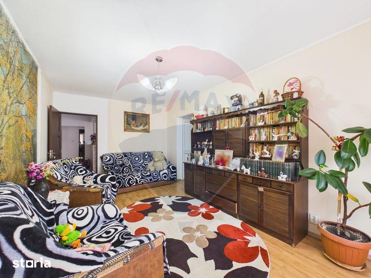 Apartament cu 4 camere decomandat în Rahova